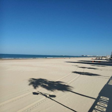 Guesting Comodoro Apartment Cadiz Ngoại thất bức ảnh