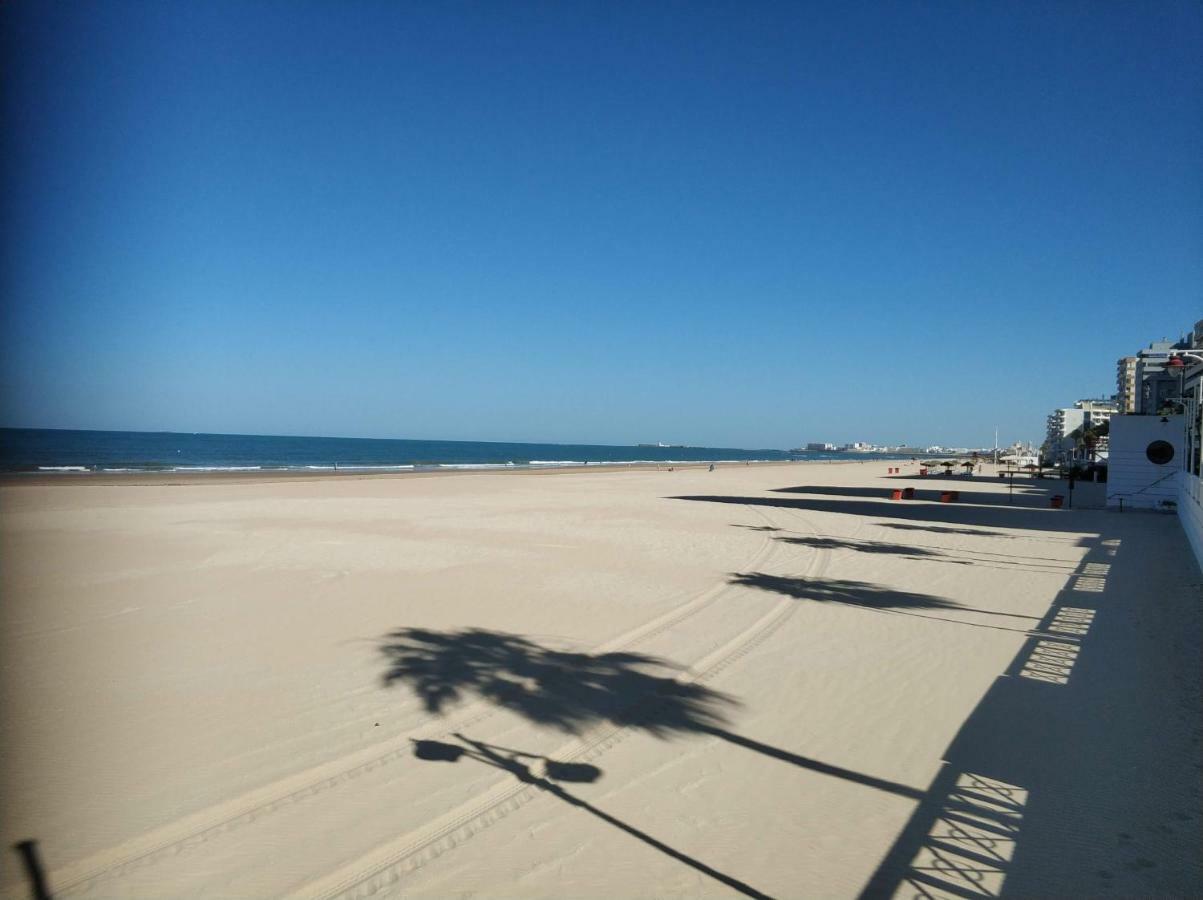Guesting Comodoro Apartment Cadiz Ngoại thất bức ảnh
